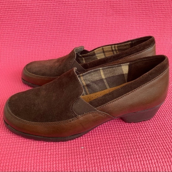 Women’s Naturalizer N5 loafer style size 8 color Brown - Picture 3 of 9